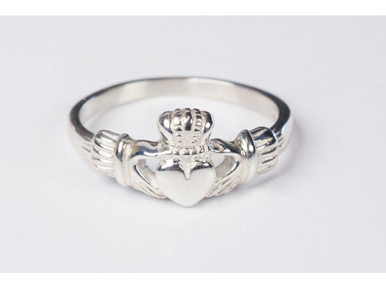 Sterling Silver Claddagh Ring